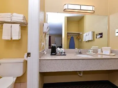 Quality Near Petrified Forest Inn 4*