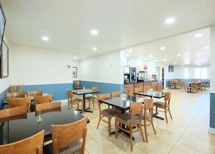 Inn Quality Near Petrified Forest Holbrook