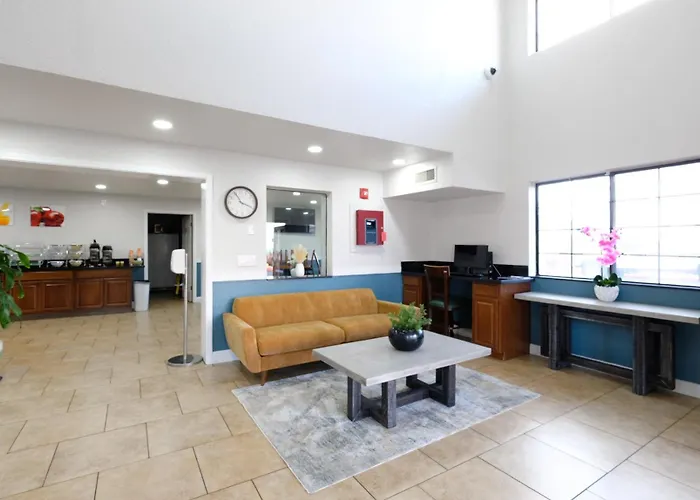 Inn Quality Near Petrified Forest Holbrook